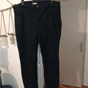 Elegant Black Skinny Jeans for Women